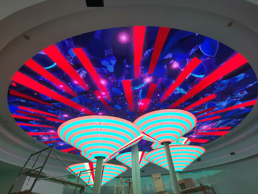 ���볤��֮��ĳչ��