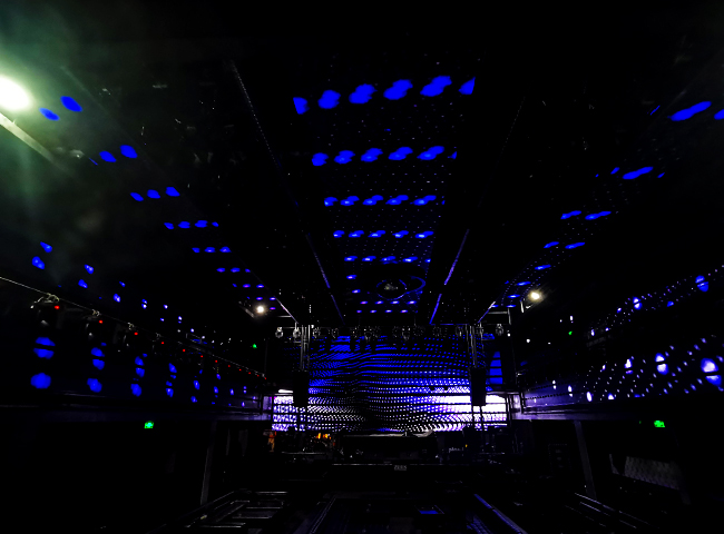 ������˹�ư�