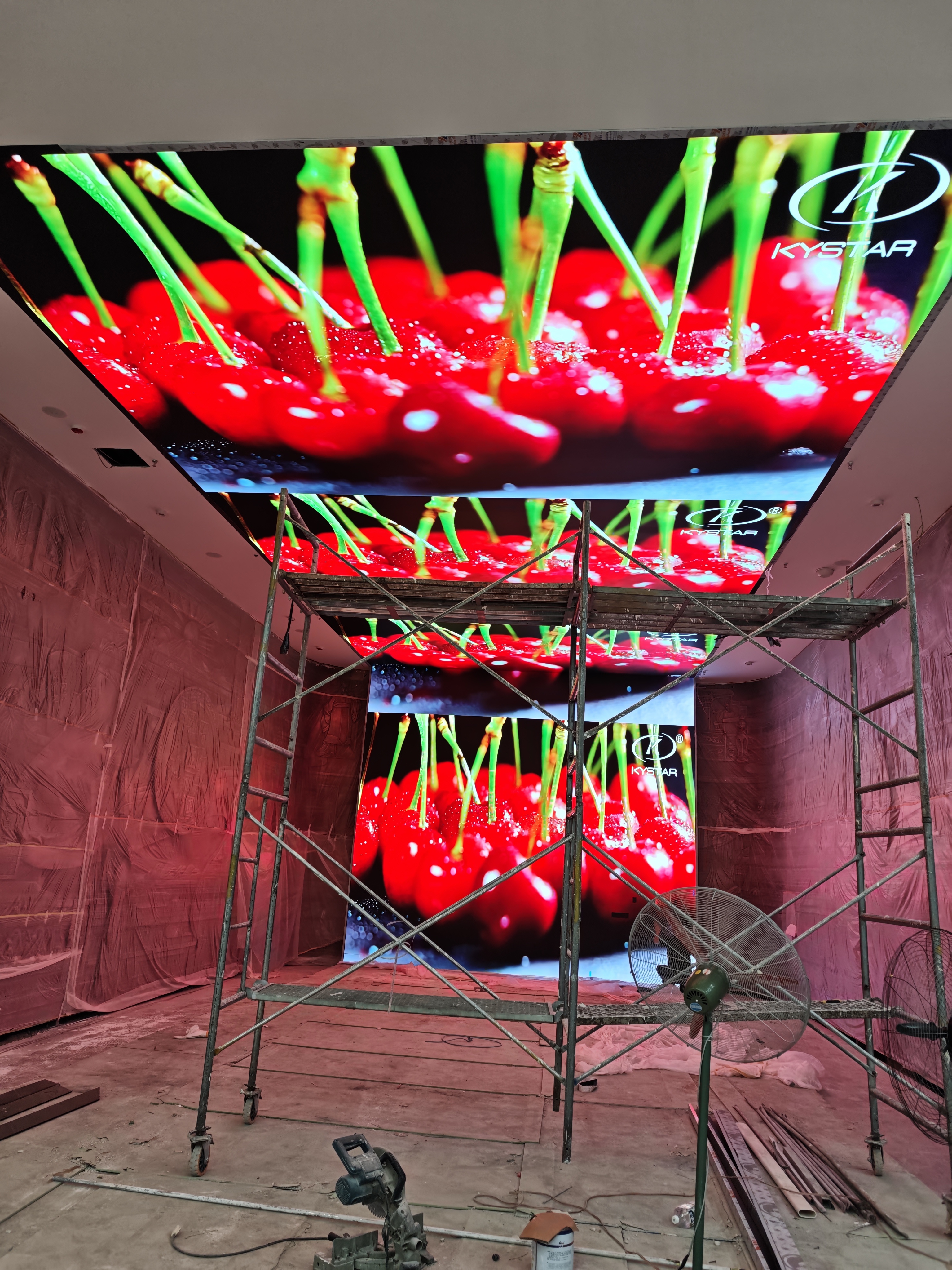 ������ί��У����