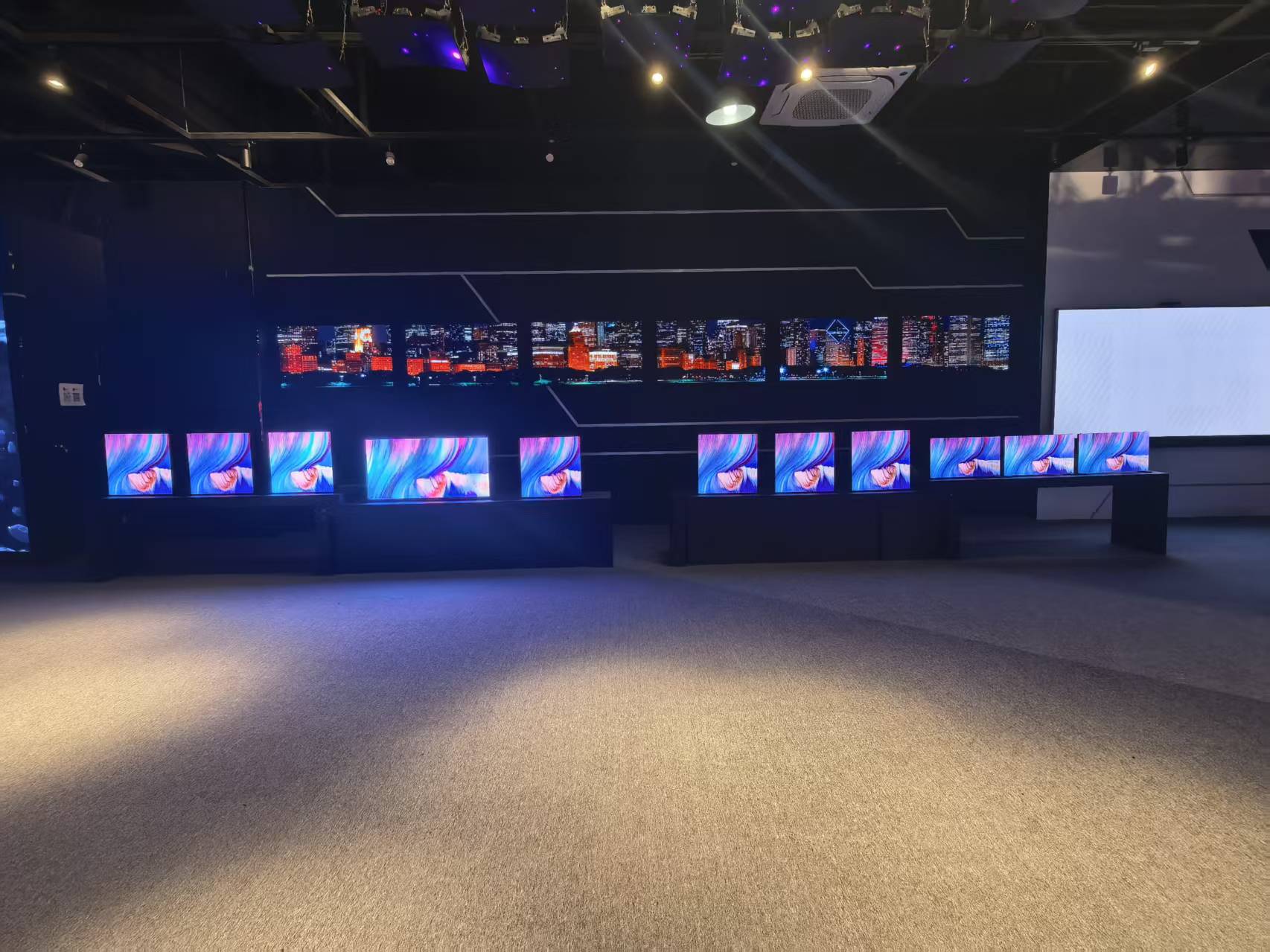 �Ӿ��������չ��