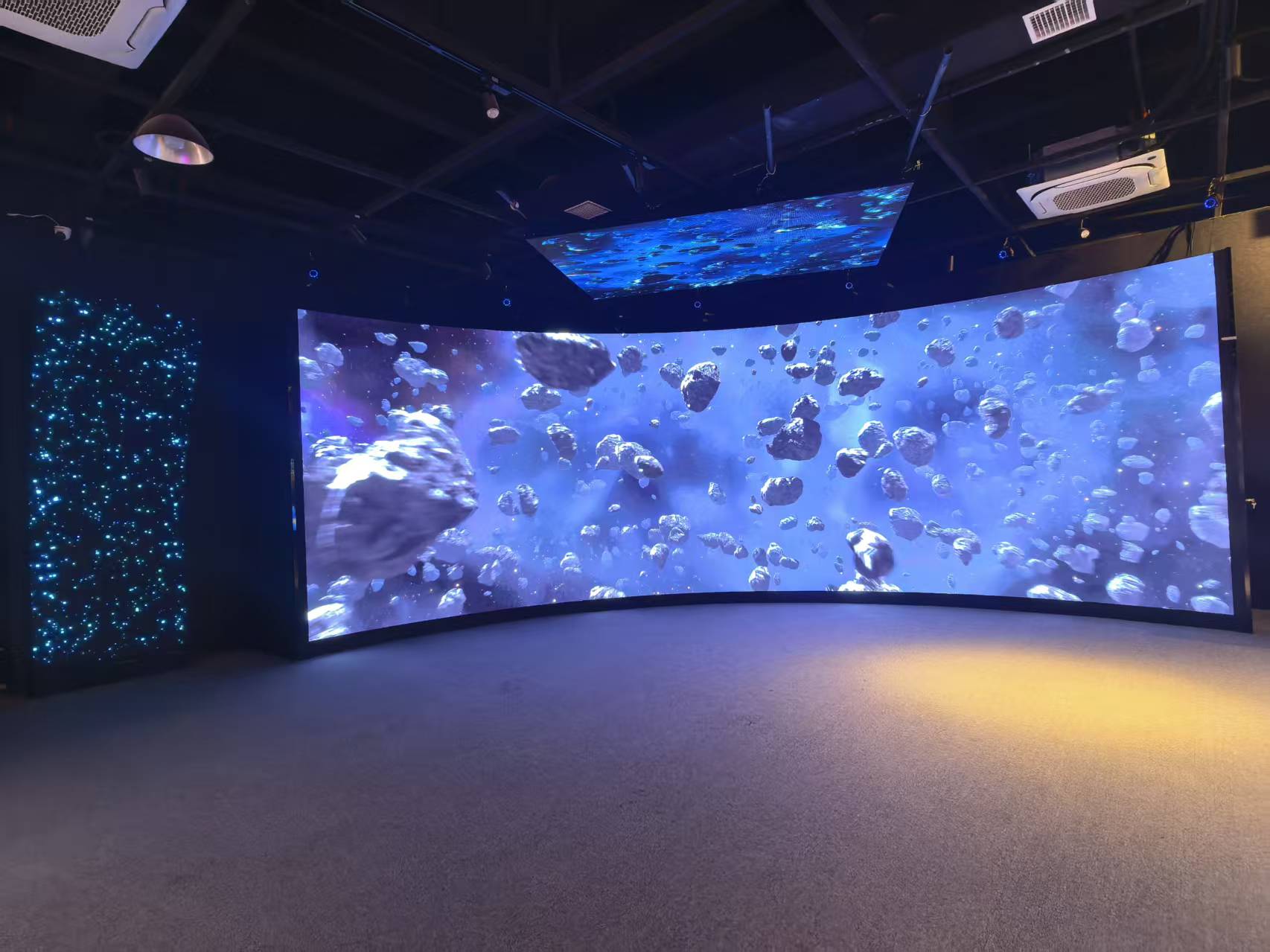 �Ӿ��������չ��