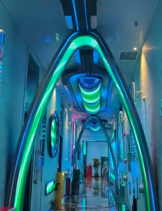 ��ɽ������Ȼ��KTV