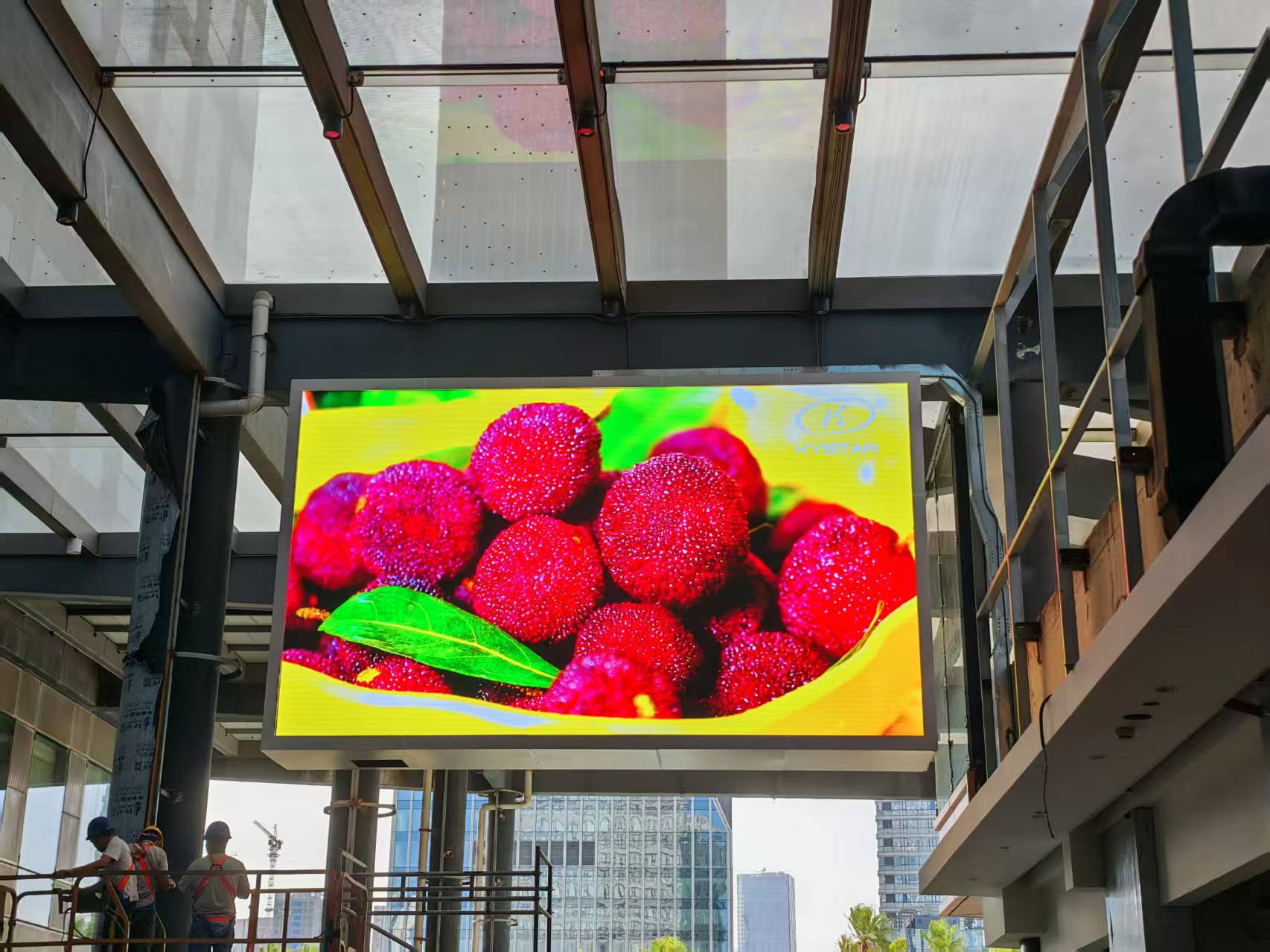 ���ڱ�վĳ�a�_